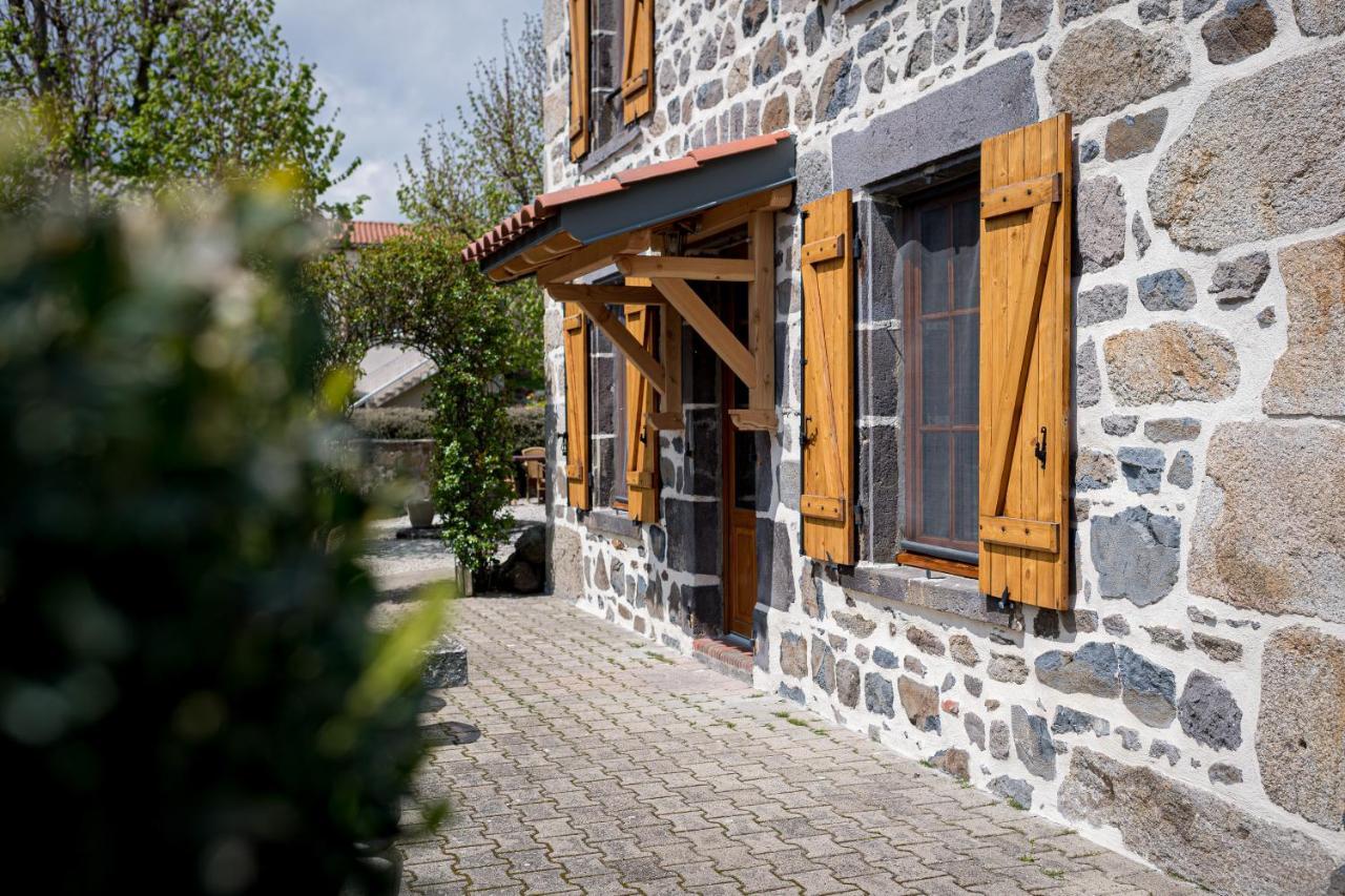 Maison D'Hote La Grange Aux Ayres Olloix ภายนอก รูปภาพ